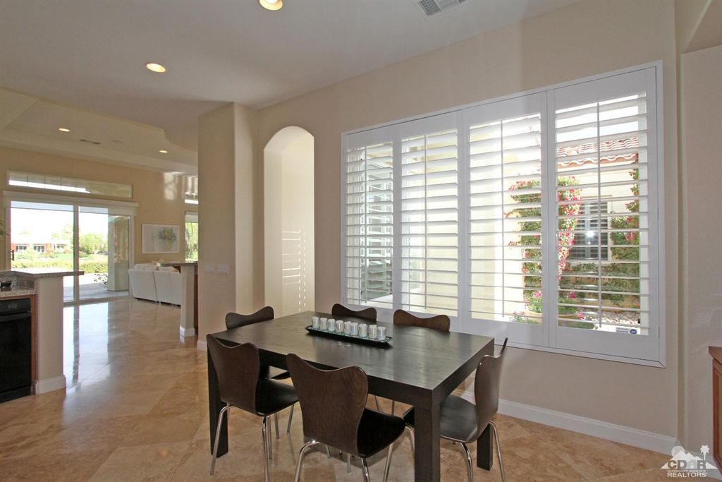 listing image 10991875317430058766