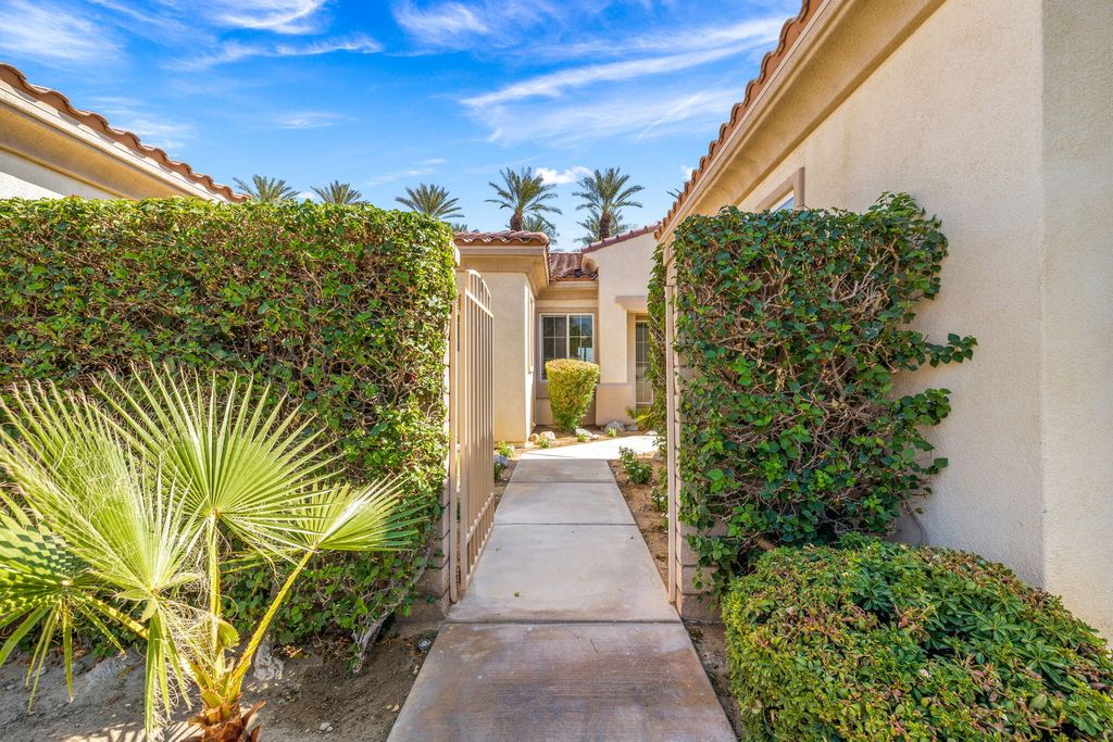Photo of 44950 Via Catalina, La Quinta, CA 92253 (MLS # 219142737)