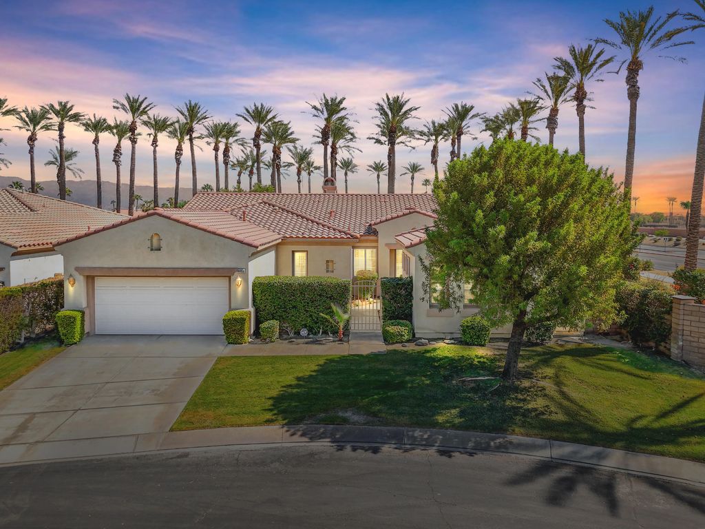 Photo of 44950 Via Catalina, La Quinta, CA 92253 (MLS # 219142737)