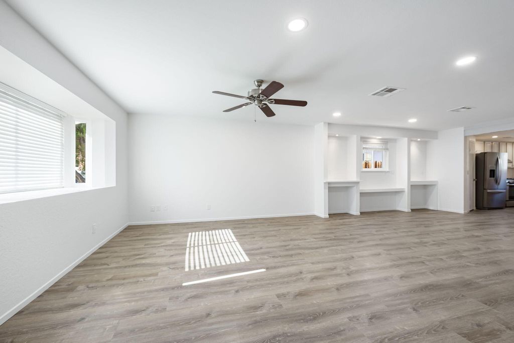 Photo of 53967 Avenida Navarro, La Quinta, CA 92253 (MLS # 219131763)