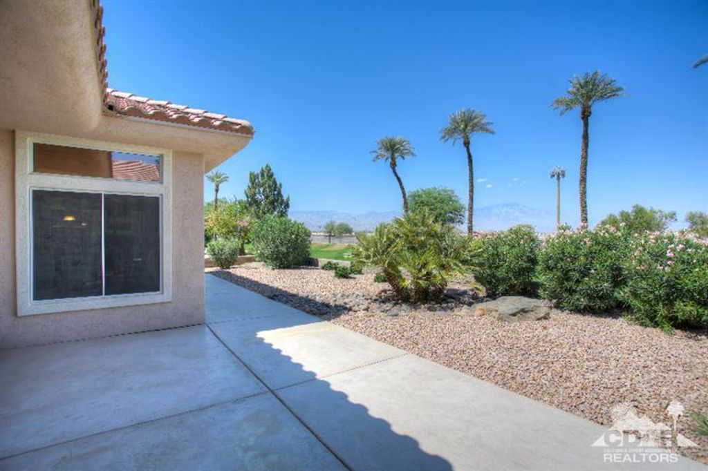 listing image 10990835305459638629