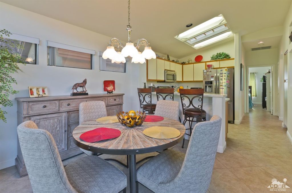 listing image 10995855171568984183