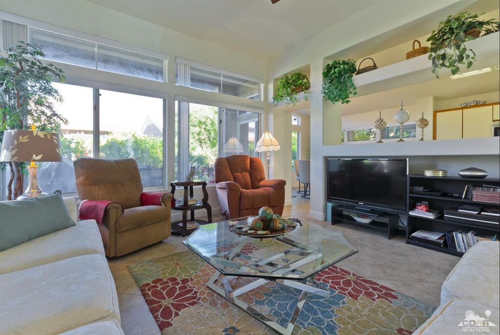 listing image 10993315146001824732