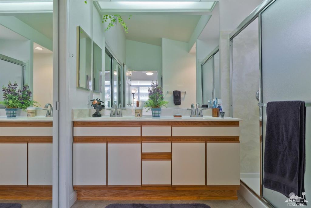 listing image 10995115113321608576