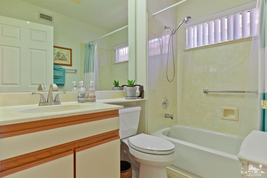 listing image 10995980161577191702
