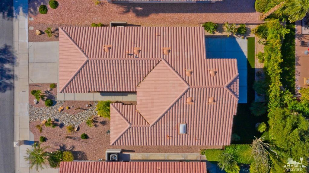 listing image 10993648363830866330