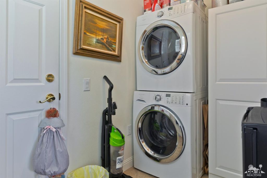 listing image 10996609991733975915