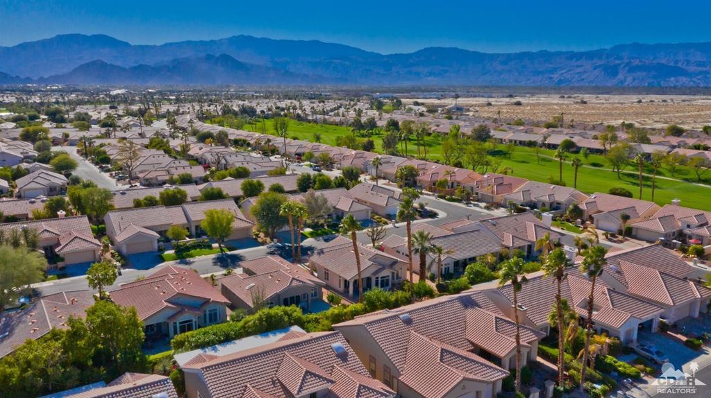 listing image 10991933770806847744