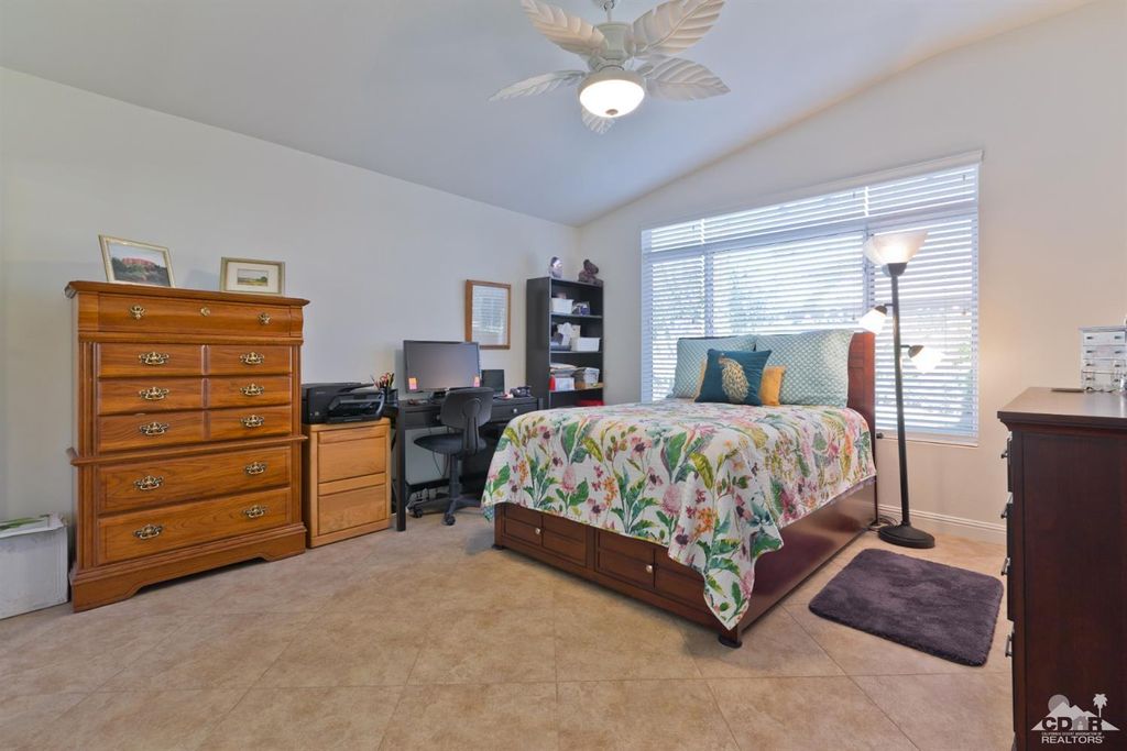 listing image 10992829654840780426