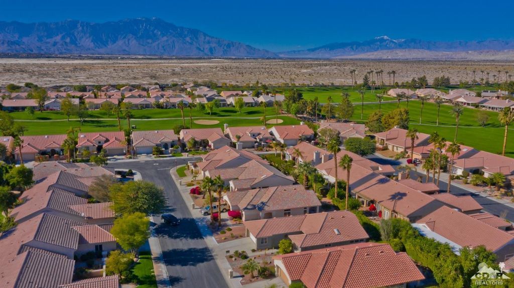 listing image 10999130576784635403