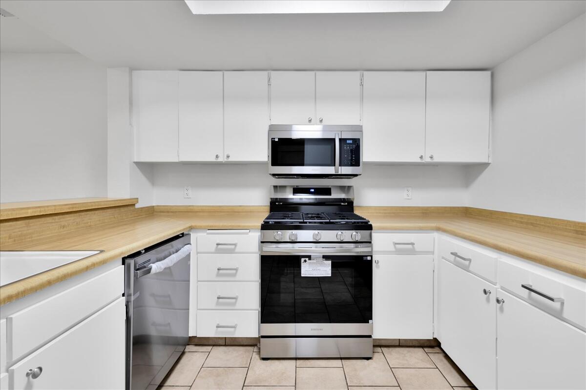 Palm Springs, California 92262, United States, 1 Bedroom Bedrooms, ,1 BathroomBathrooms,Residential,Pending,156156