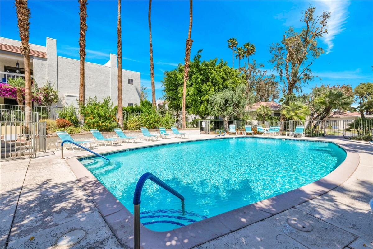 Palm Springs, California 92262, United States, 1 Bedroom Bedrooms, ,1 BathroomBathrooms,Residential,Pending,156156