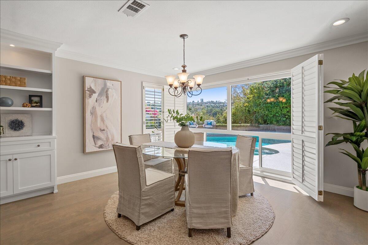 Rancho Palos Verdes, California 90275, United States, 4 Bedrooms Bedrooms, ,3 BathroomsBathrooms,Residential,Active,210278