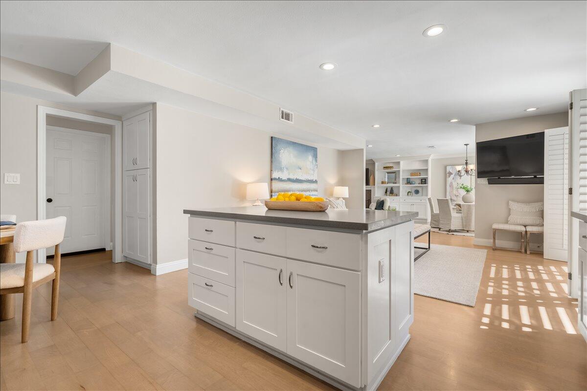 Rancho Palos Verdes, California 90275, United States, 4 Bedrooms Bedrooms, ,3 BathroomsBathrooms,Residential,Active,210278