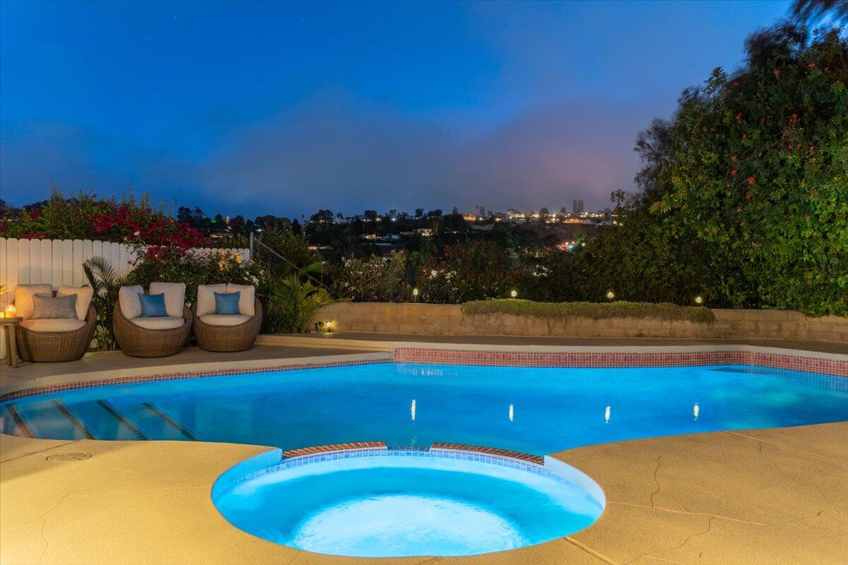 Rancho Palos Verdes, California 90275, United States, 4 Bedrooms Bedrooms, ,3 BathroomsBathrooms,Residential,Active,210278