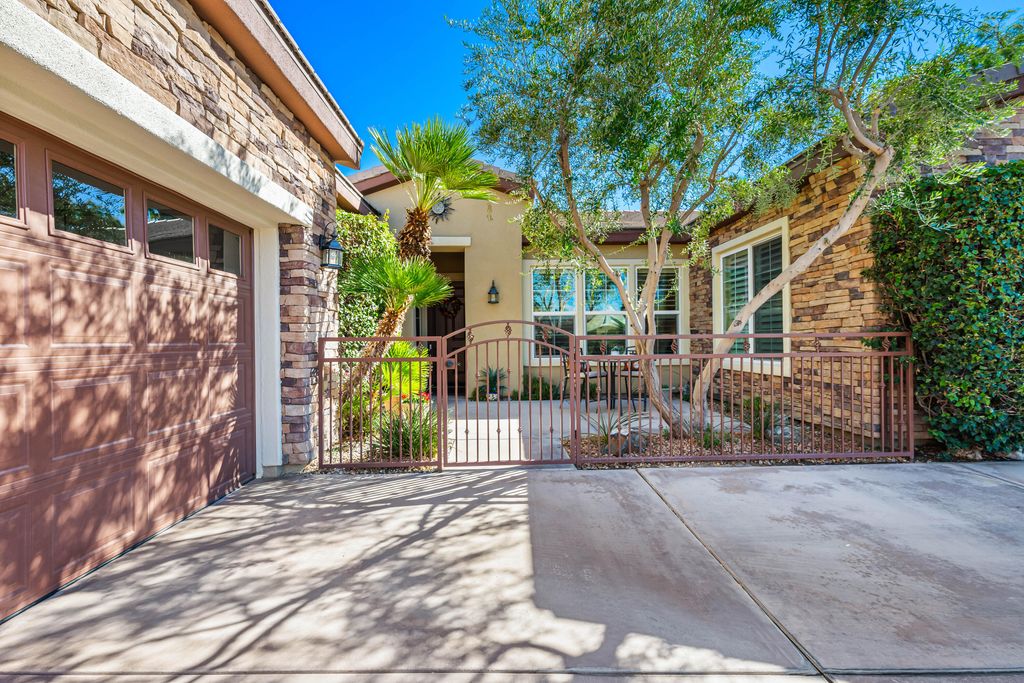 Photo of 60590 Lace Leaf Court, La Quinta, CA 92253 (MLS # 219138330)