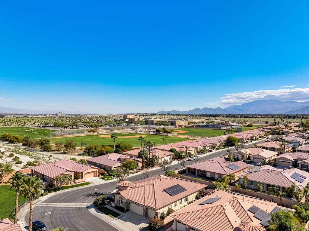listing image 10995773797630516089