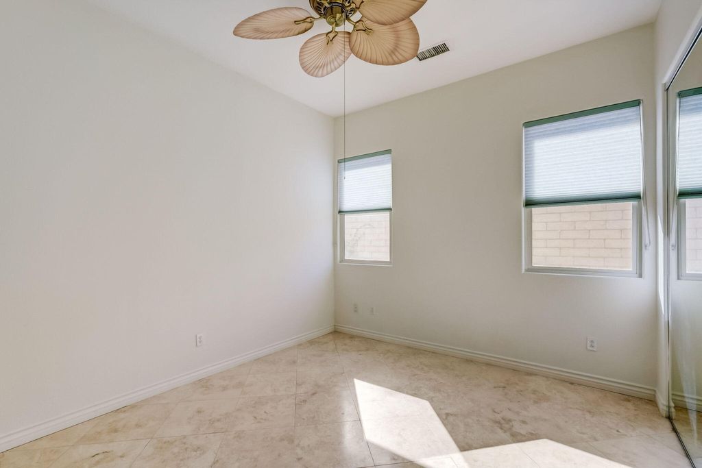 listing image 10991609408167555612