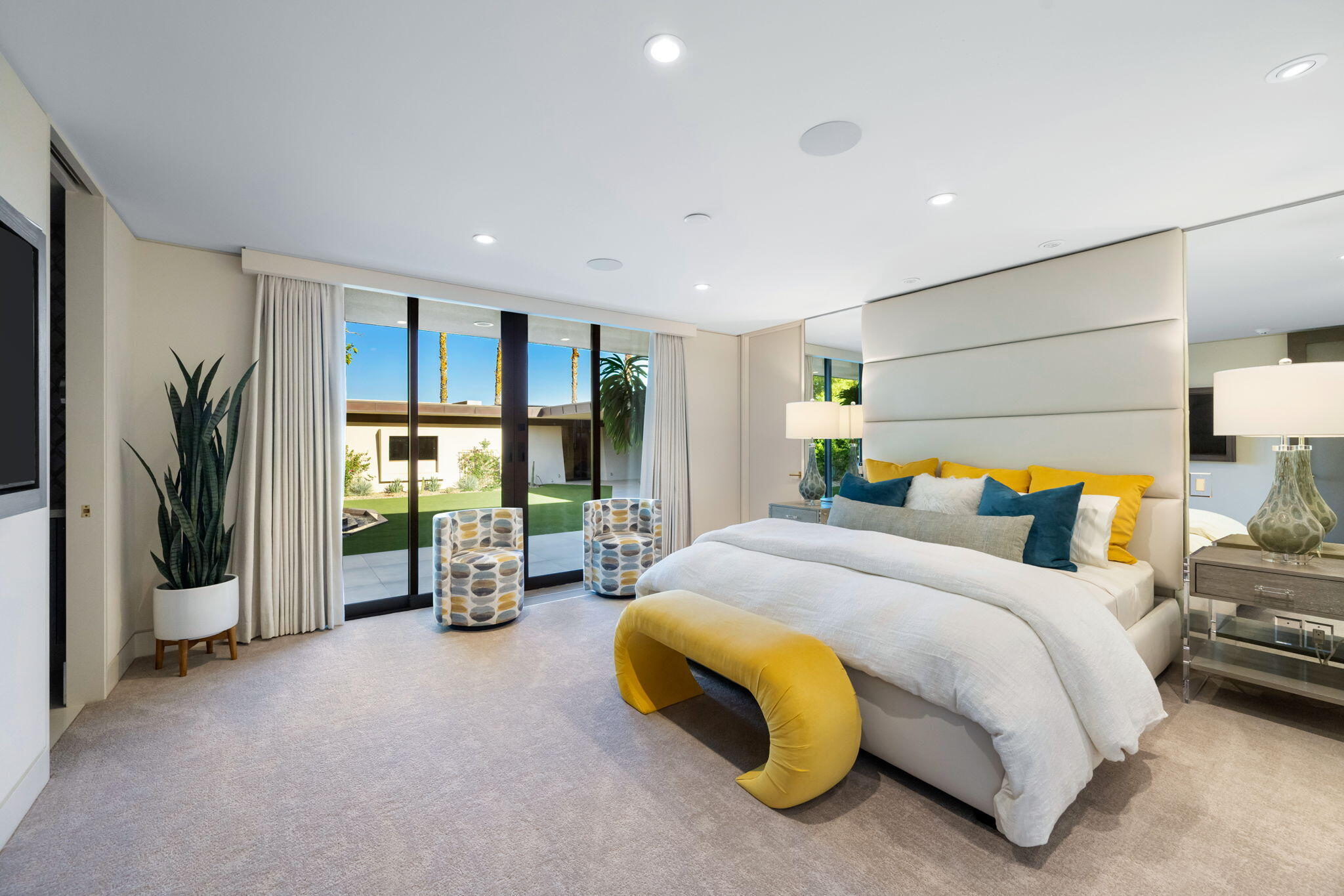 Palm Springs, California 92262, United States, 5 Bedrooms Bedrooms, ,6 BathroomsBathrooms,Residential,Active,37220