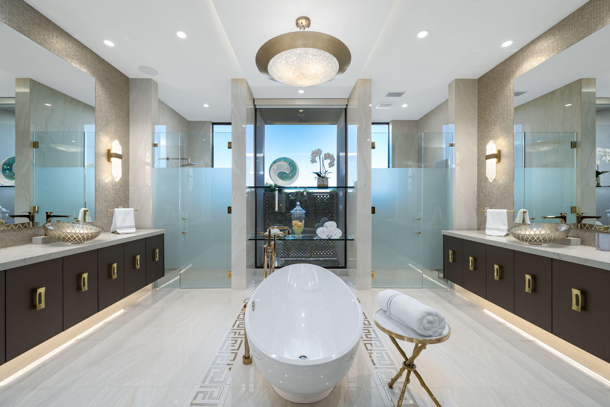 Palm Springs, California 92262, United States, 5 Bedrooms Bedrooms, ,6 BathroomsBathrooms,Residential,Active,37220