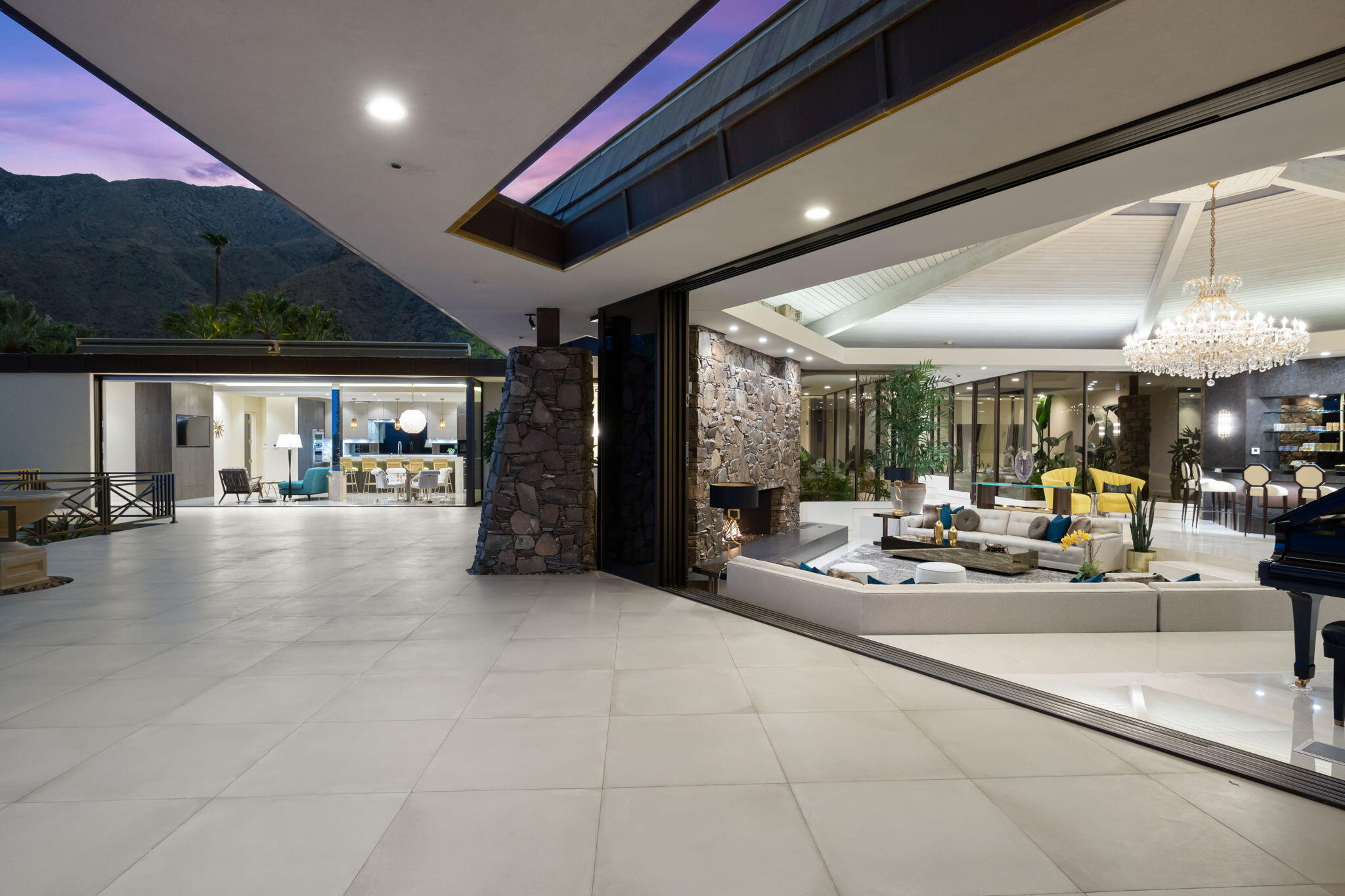 Palm Springs, California 92262, United States, 5 Bedrooms Bedrooms, ,6 BathroomsBathrooms,Residential,Active,37220