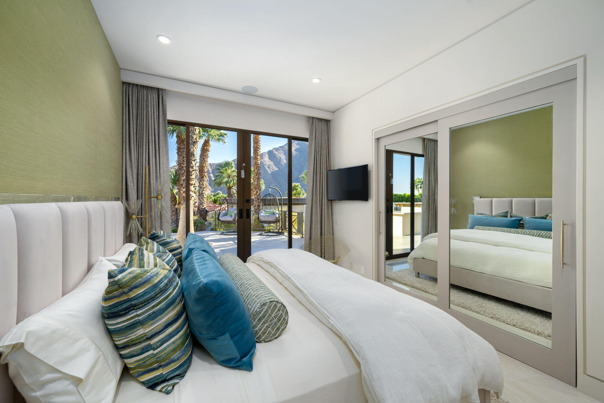 Palm Springs, California 92262, United States, 5 Bedrooms Bedrooms, ,6 BathroomsBathrooms,Residential,Active,37220