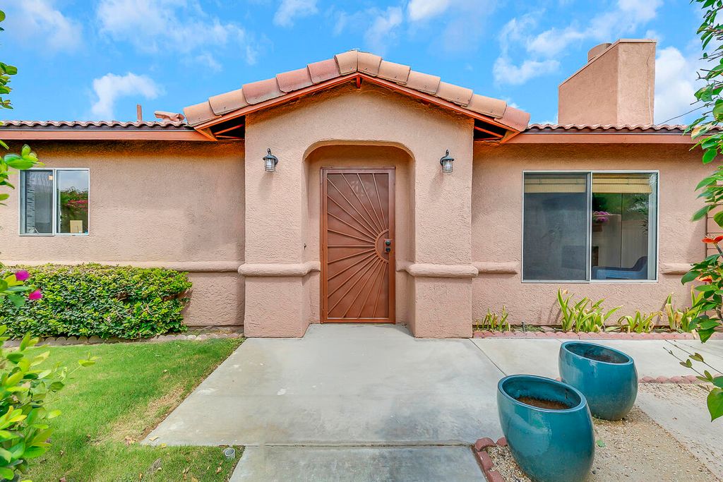 Photo of 52200 Avenida Velasco, La Quinta, CA 92253 (MLS # 219135104)