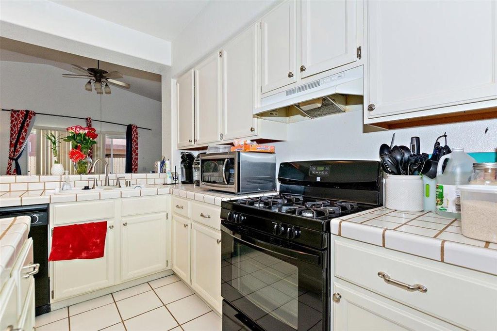 listing image 10993737872232