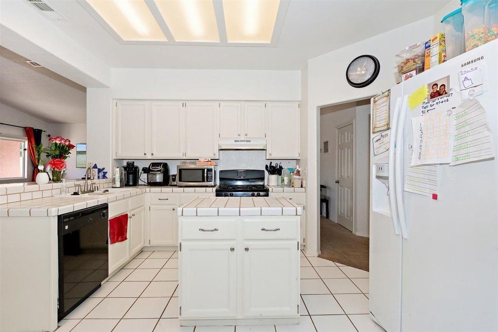 listing image 1099362618061
