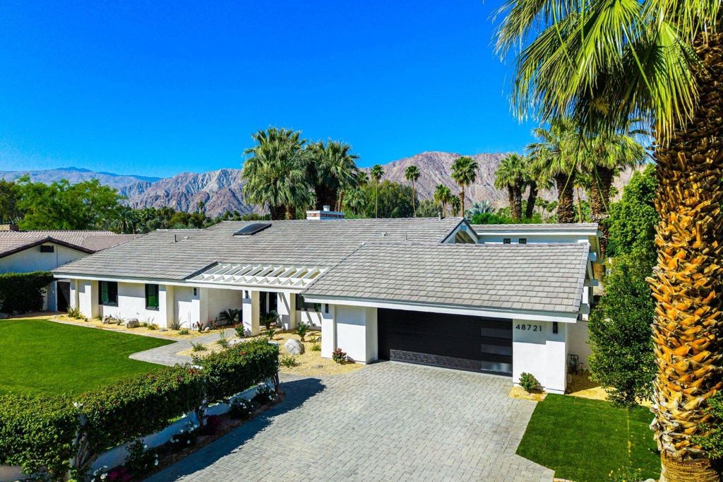 Photo of 48721 San Vicente Street, La Quinta, CA 92253 (MLS # 219146000)
