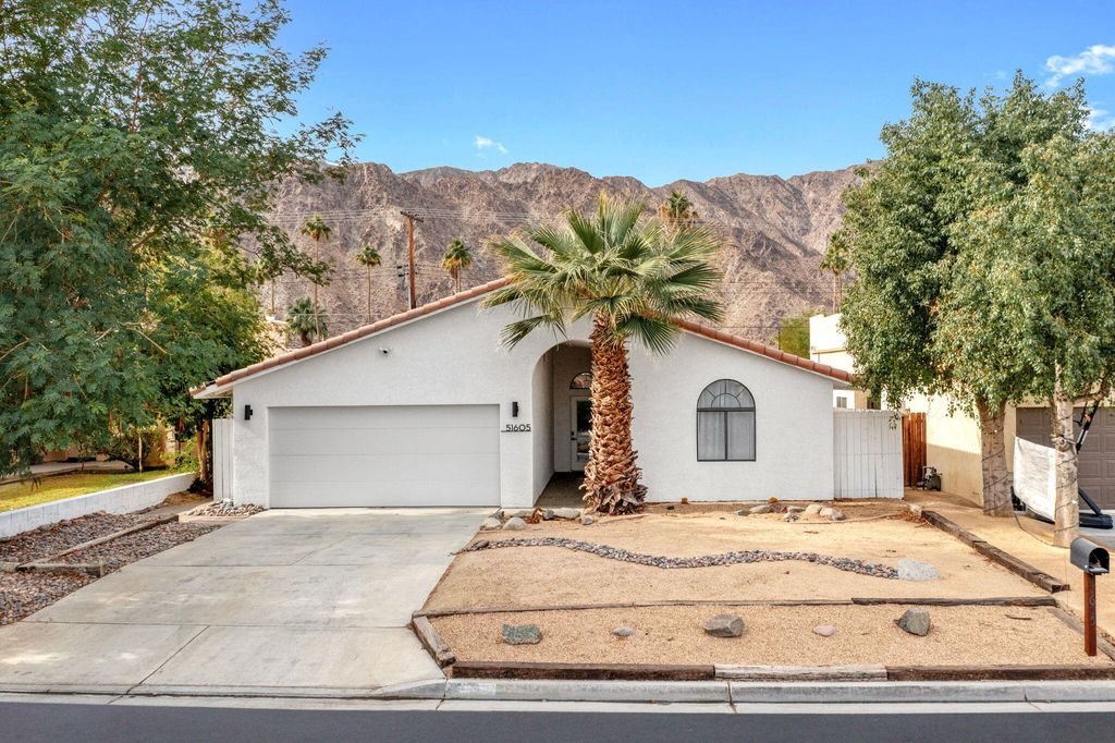 Photo of 51605 Avenida Carranza, La Quinta, CA 92253 (MLS # 219133679)