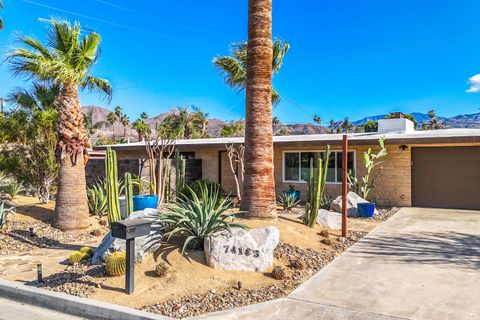 Single Family Residence in Palm Desert CA 74163 Parosella Street.jpg