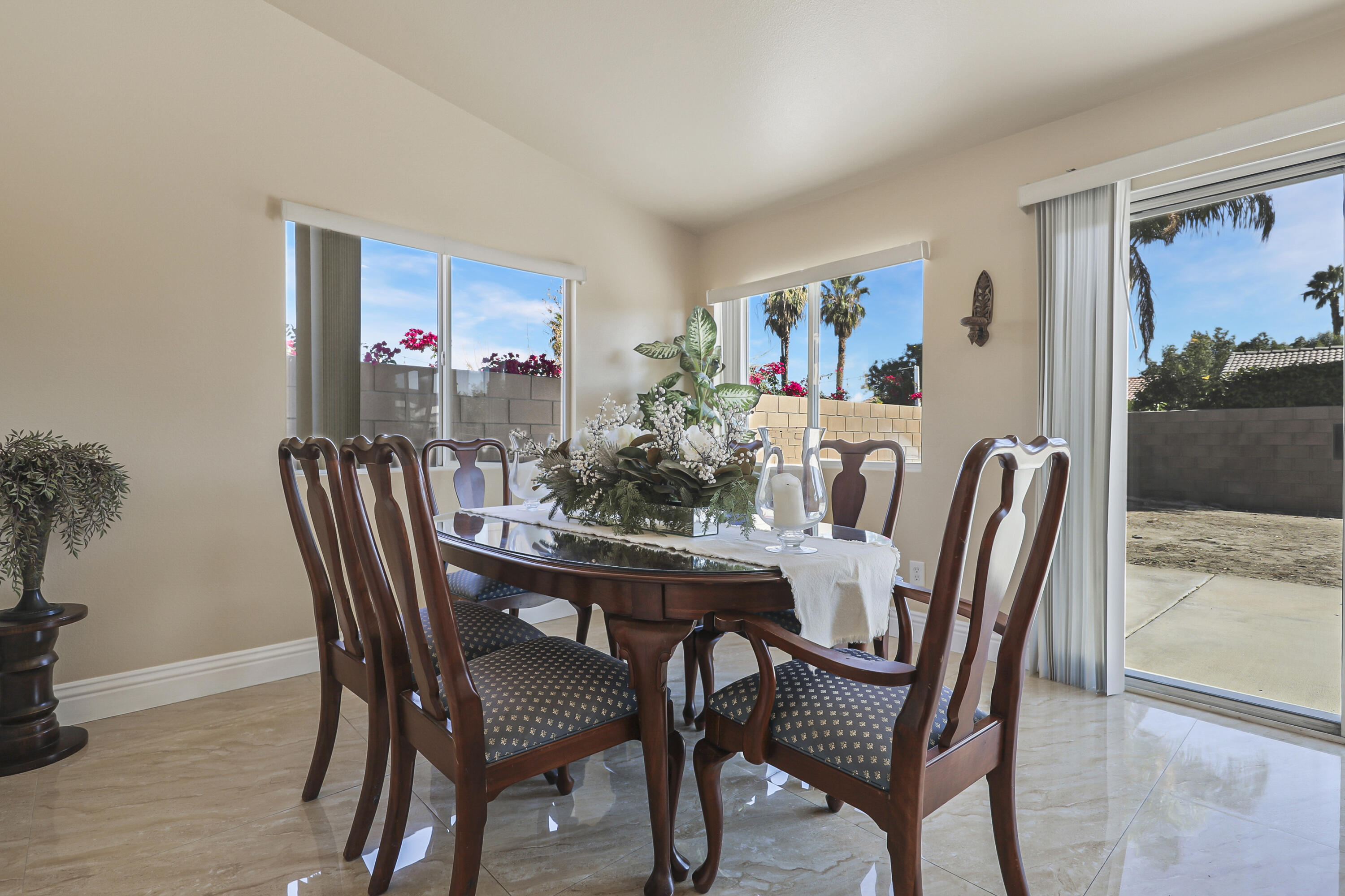 La Quinta, California 92253, United States, 3 Bedrooms Bedrooms, ,2 BathroomsBathrooms,Residential,Active,246730