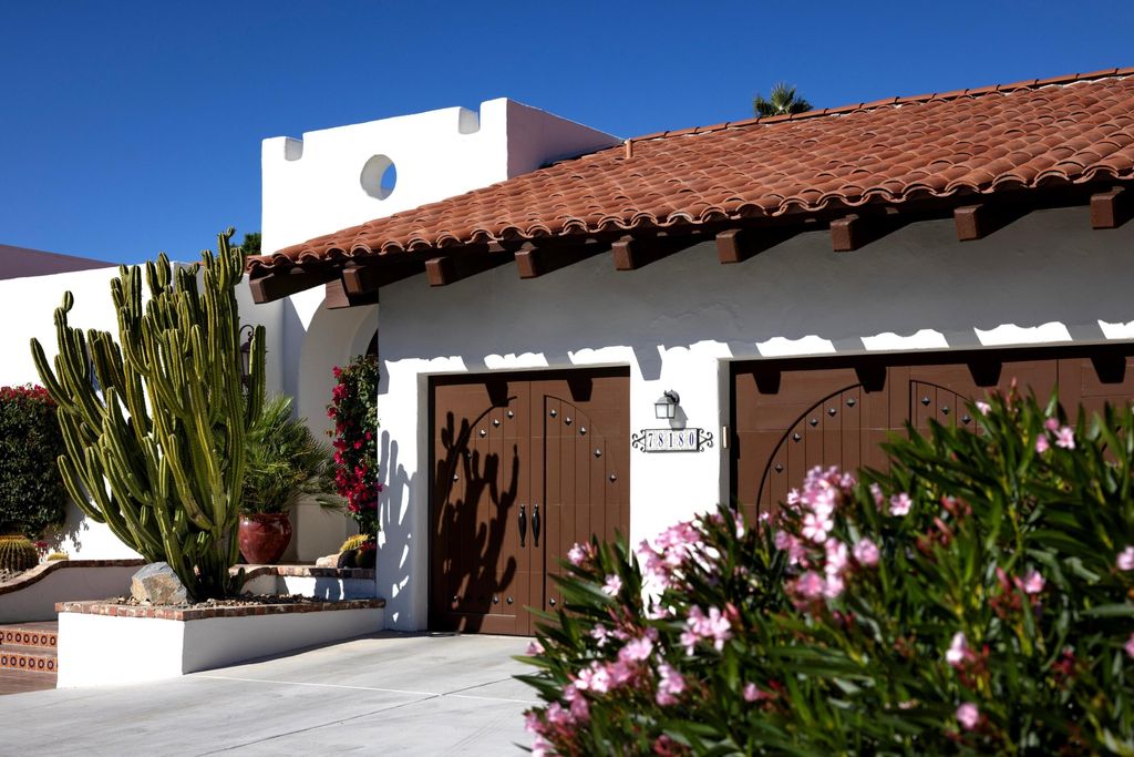 Photo of 78180 Hacienda La Quinta Drive, La Quinta, CA 92253 (MLS # 219145422)