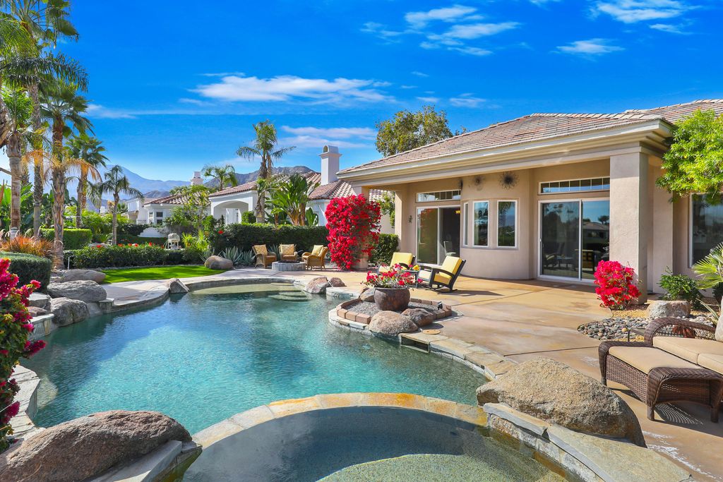 Photo of 51686 VÃ­A Sorrento, La Quinta, CA 92253 (MLS # 219142240)