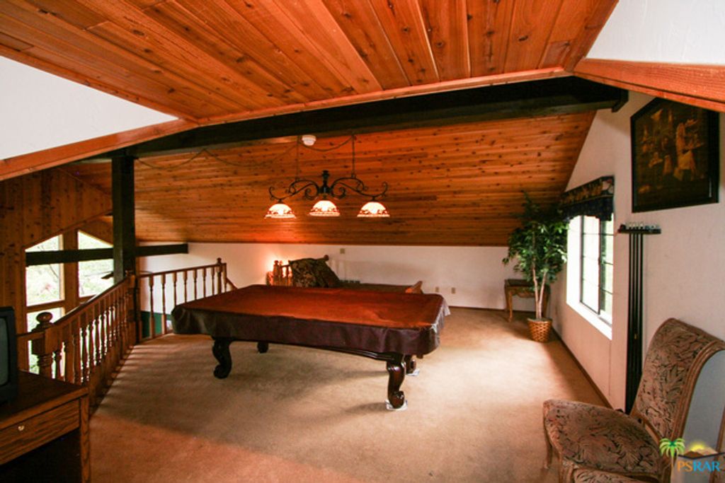 listing image 10995261306619881343