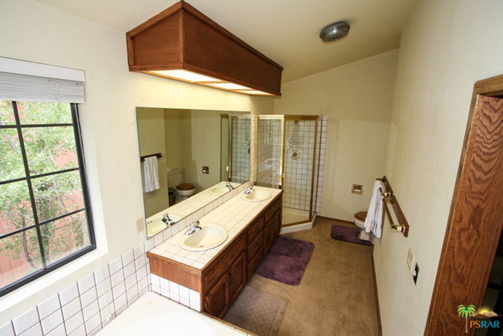 listing image 10993472758813664235