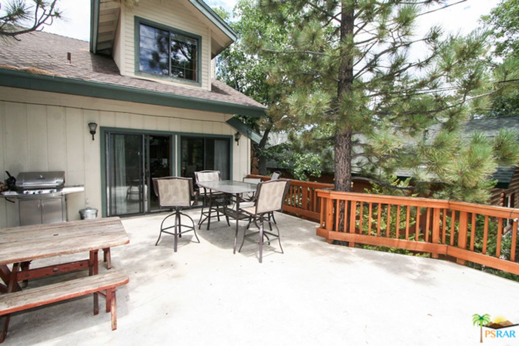 listing image 10995875835529708163