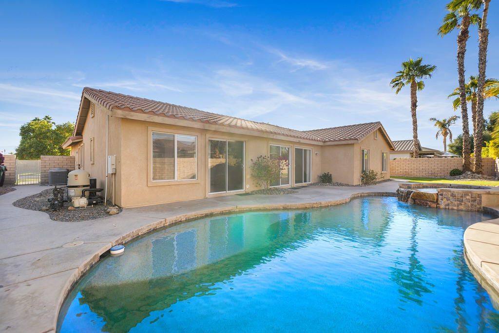 La Quinta, California 92253, United States, 3 Bedrooms Bedrooms, ,3 BathroomsBathrooms,Residential,Active,27576