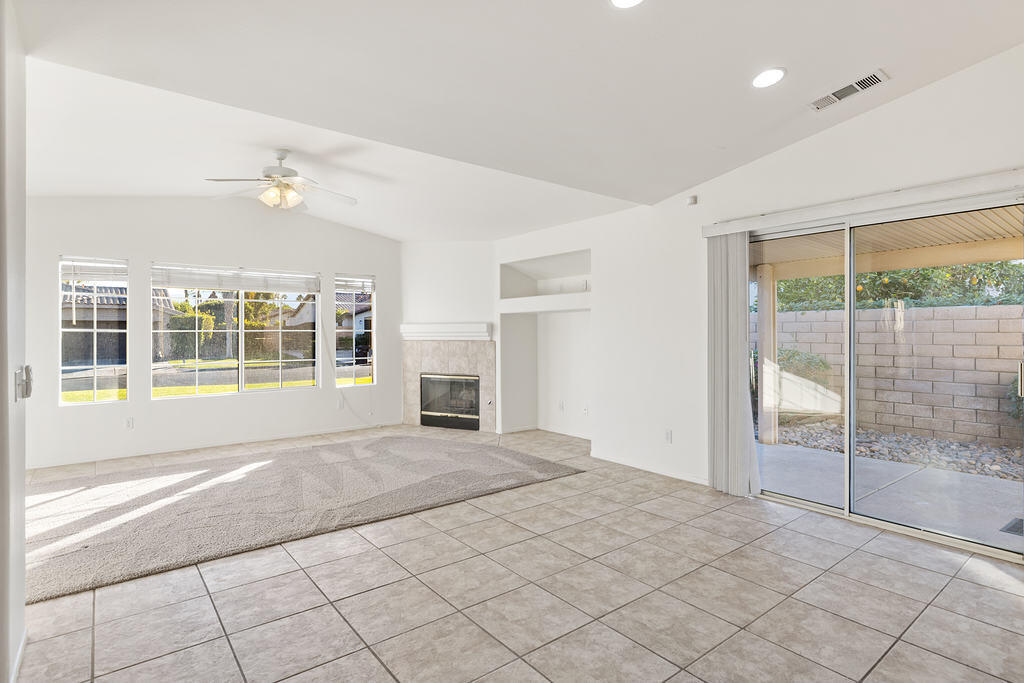 La Quinta, California 92253, United States, 3 Bedrooms Bedrooms, ,3 BathroomsBathrooms,Residential,Active,27576