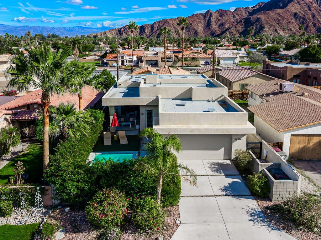 Photo of 52300 Avenida Velasco, La Quinta, CA 92253 (MLS # 219150284)