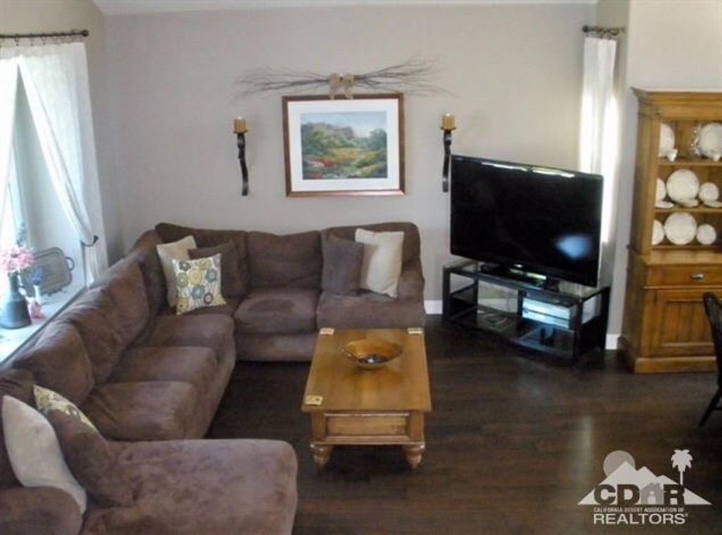 listing image 10991839111675589410
