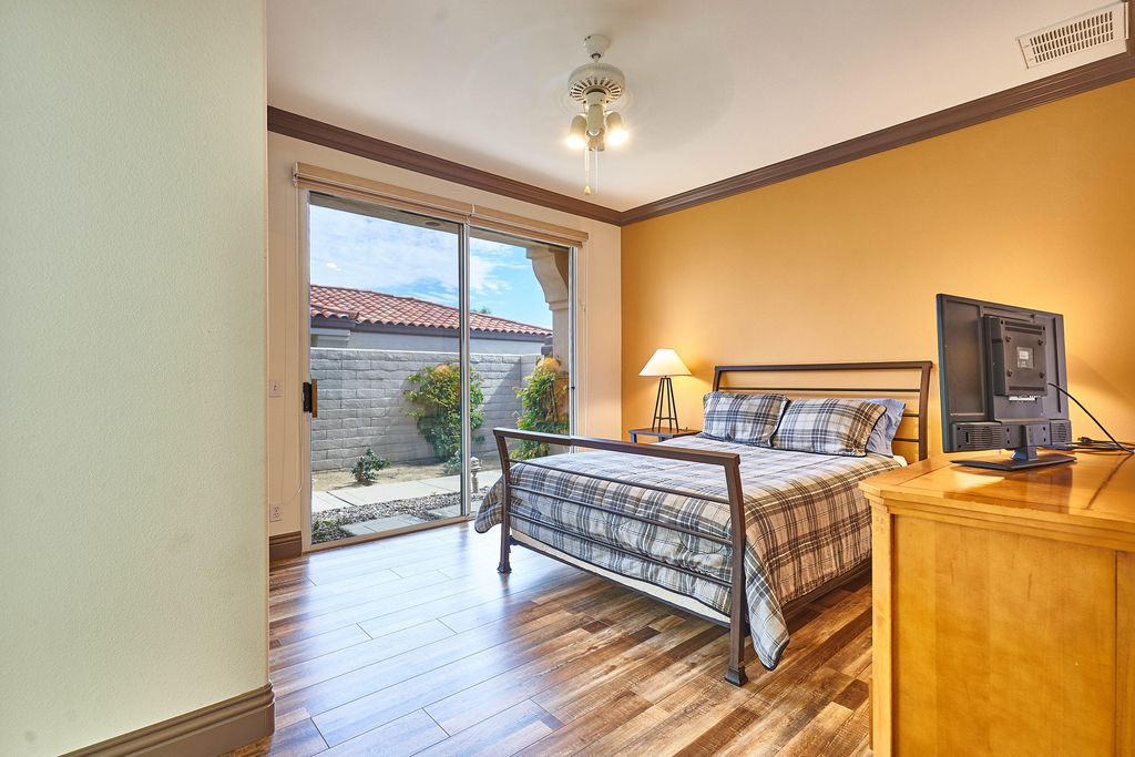 listing image 10999212097700863554