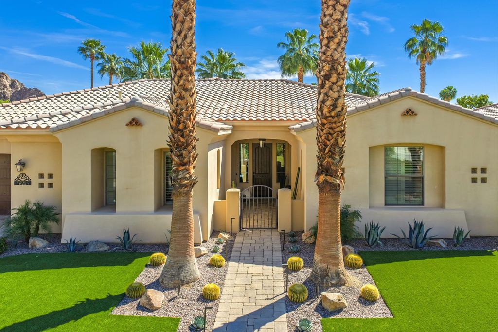 Photo of 48224 Big Horn Drive, La Quinta, CA 92253 (MLS # 219145467)