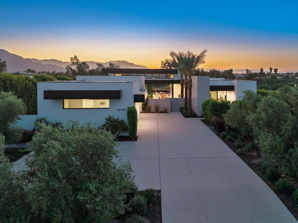 Photo of 53595 Pike Place, La Quinta, CA 92253 (MLS # 219122504)