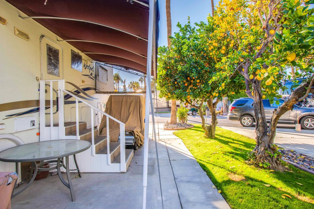 listing image 10991242878976301703