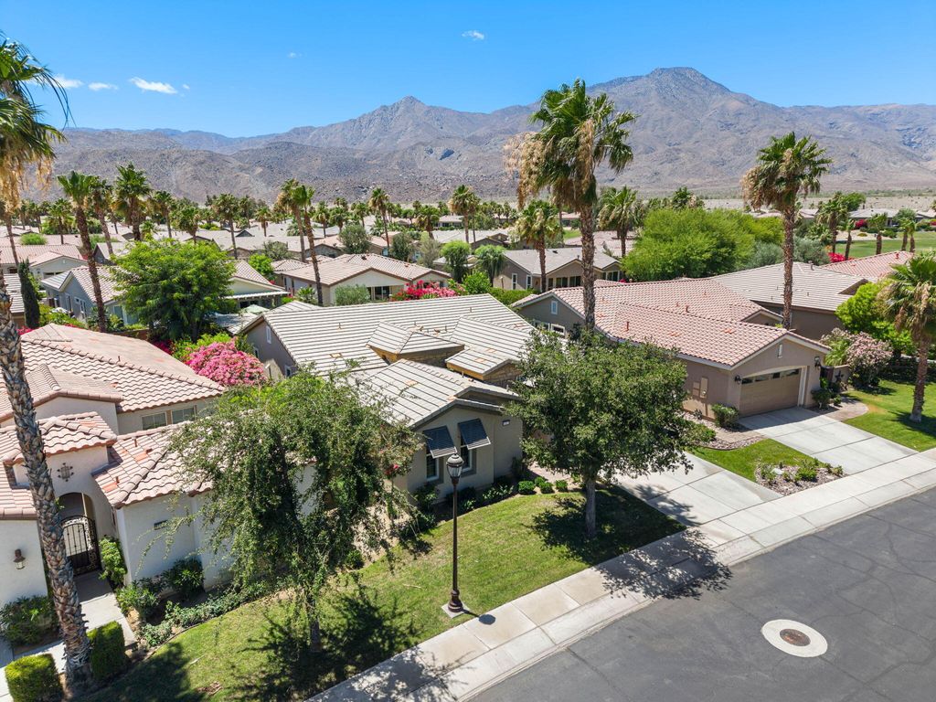 Photo of 81473 Golden Poppy Way, La Quinta, CA 92253 (MLS # 219148583)