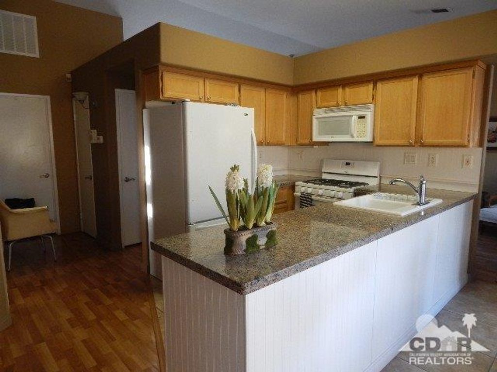 listing image 10991920607971722761