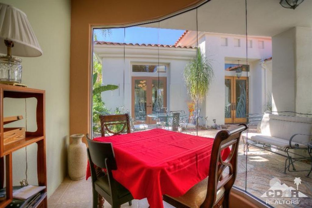 listing image 10995666094217341819