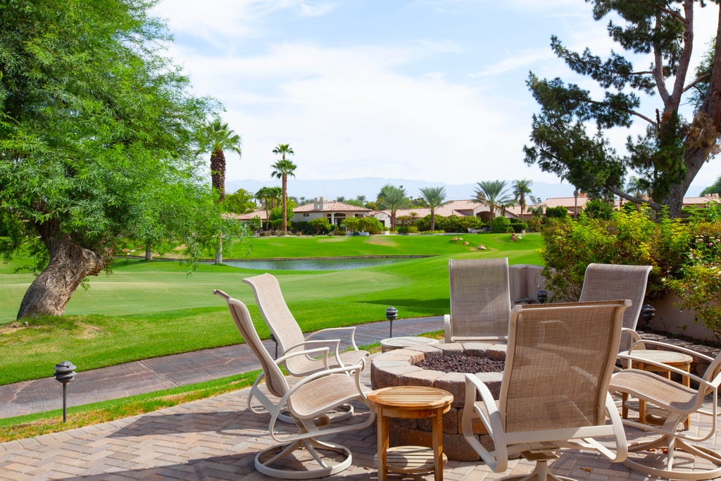 Photo of 79090 VÃ­A Corta, La Quinta, CA 92253 (MLS # 219151983)